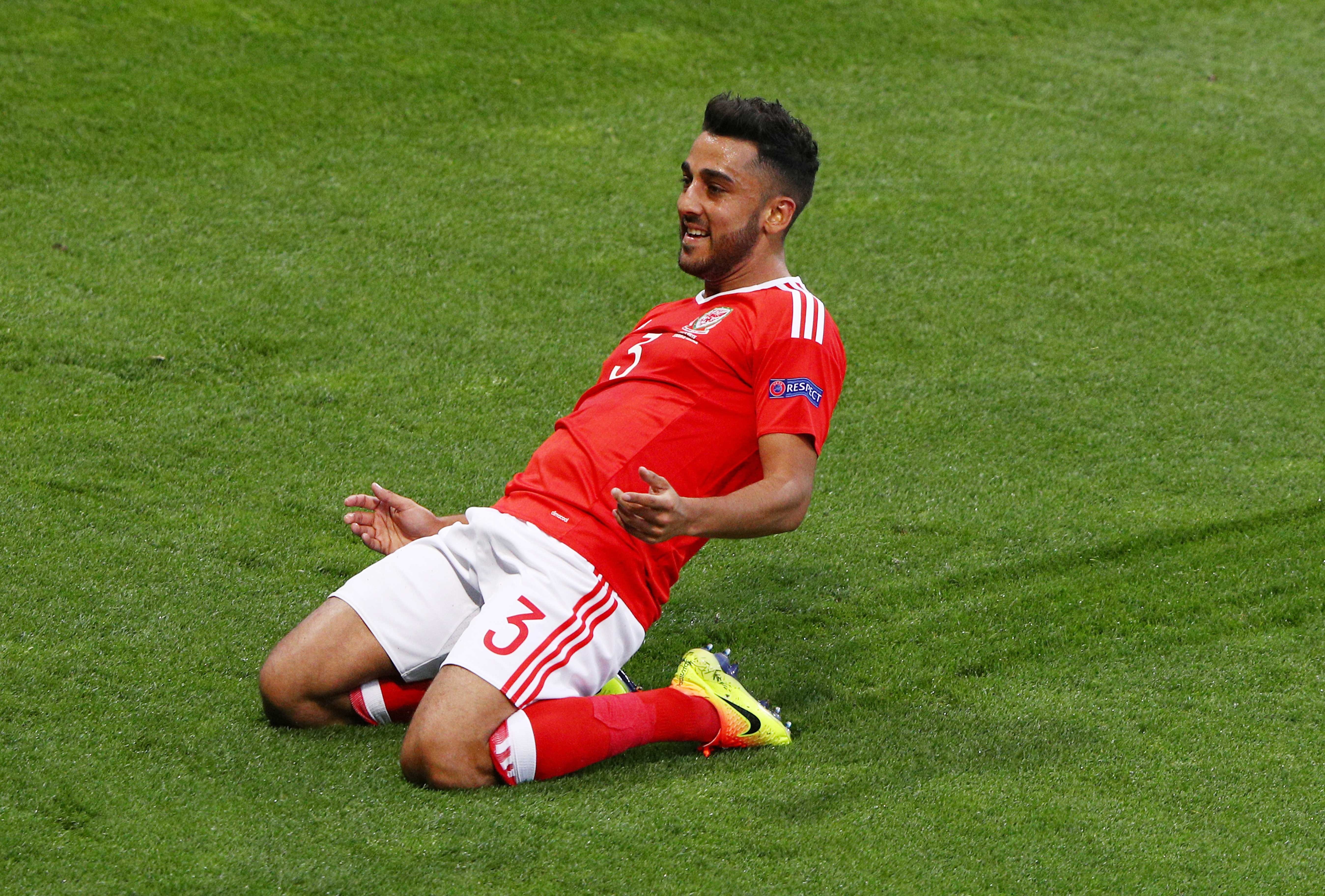 Cham diem Xu Wales vs Nga anh 9