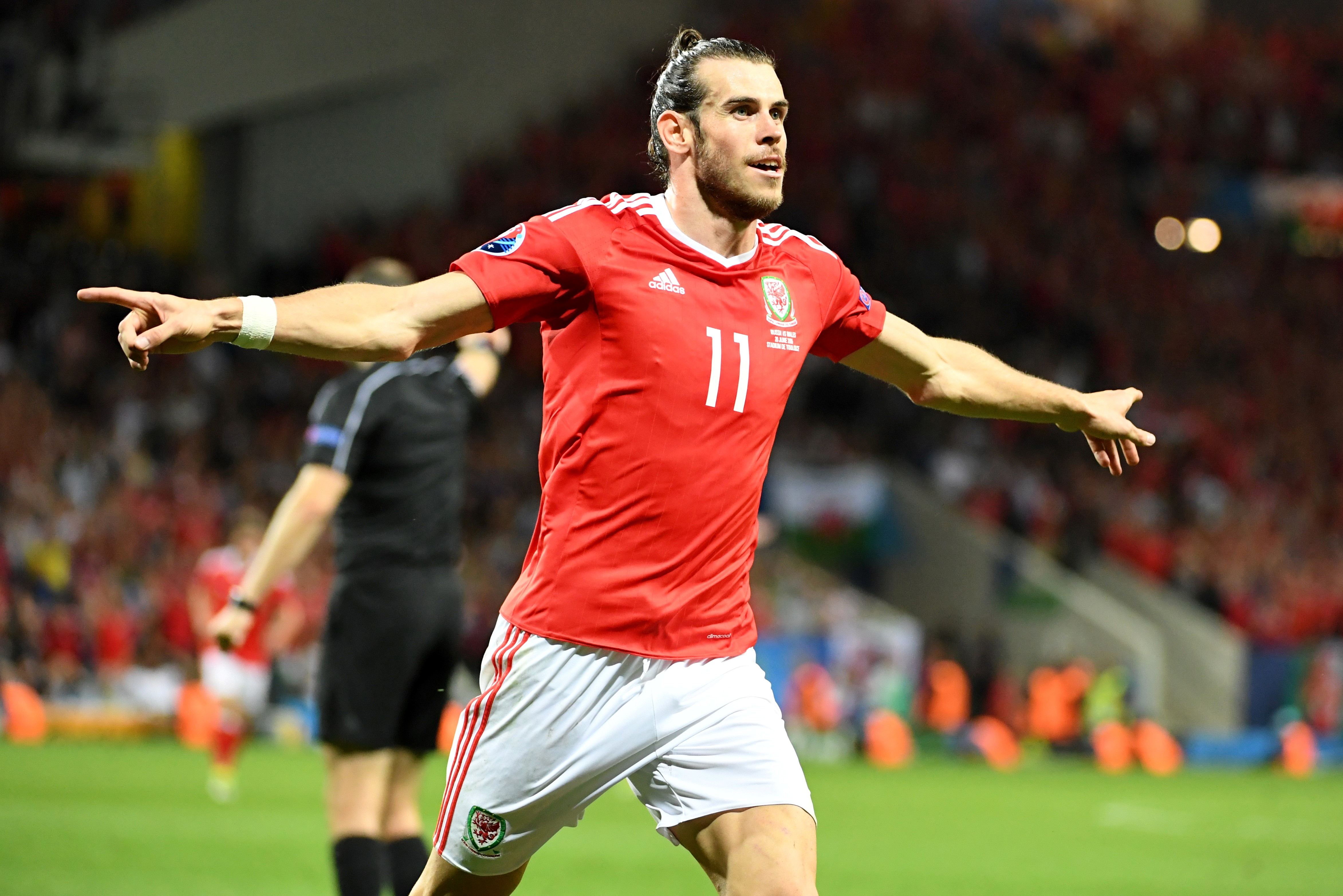 Cham diem Xu Wales vs Nga anh 11