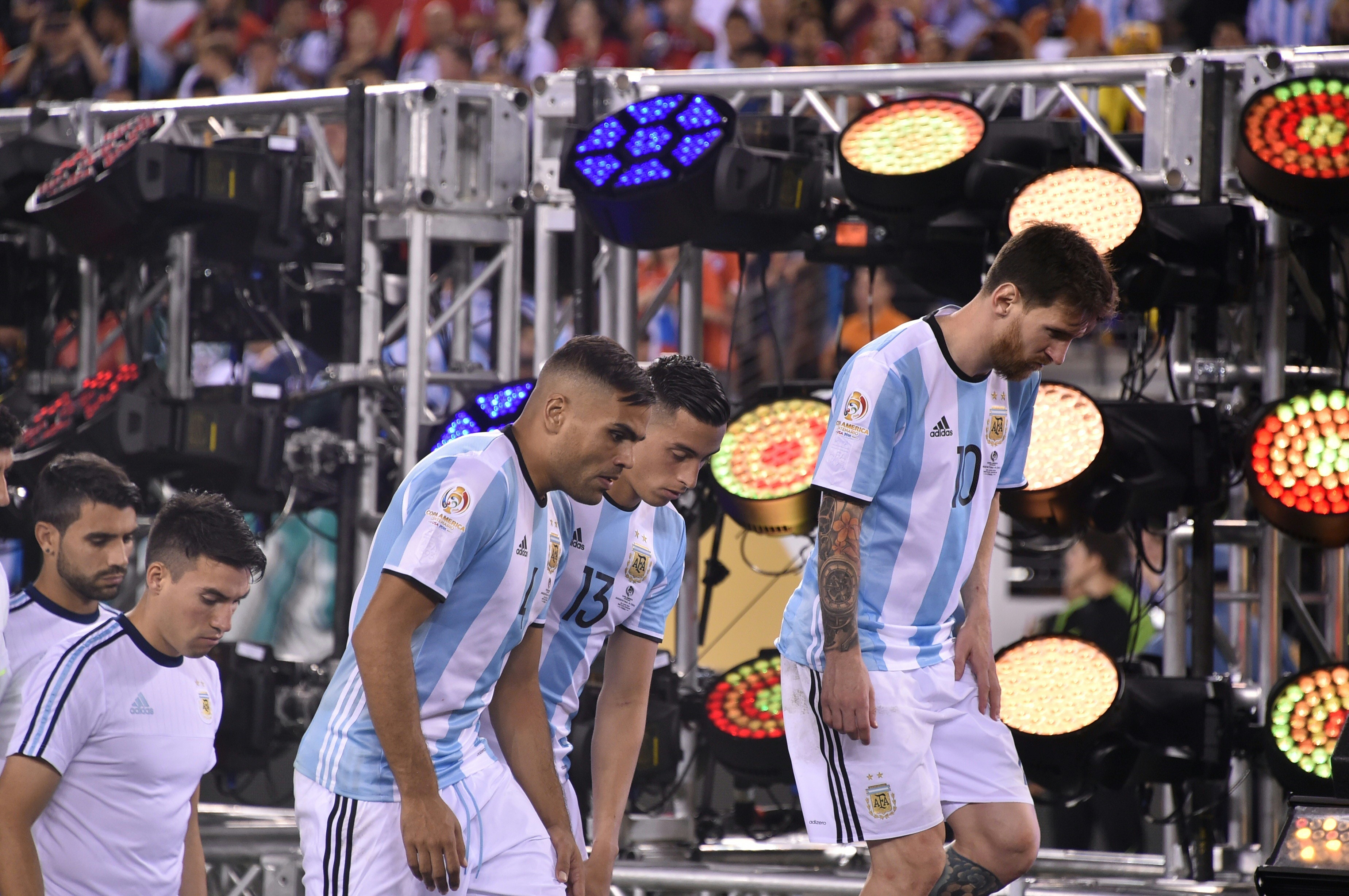 Messi khoc nuc no anh 6