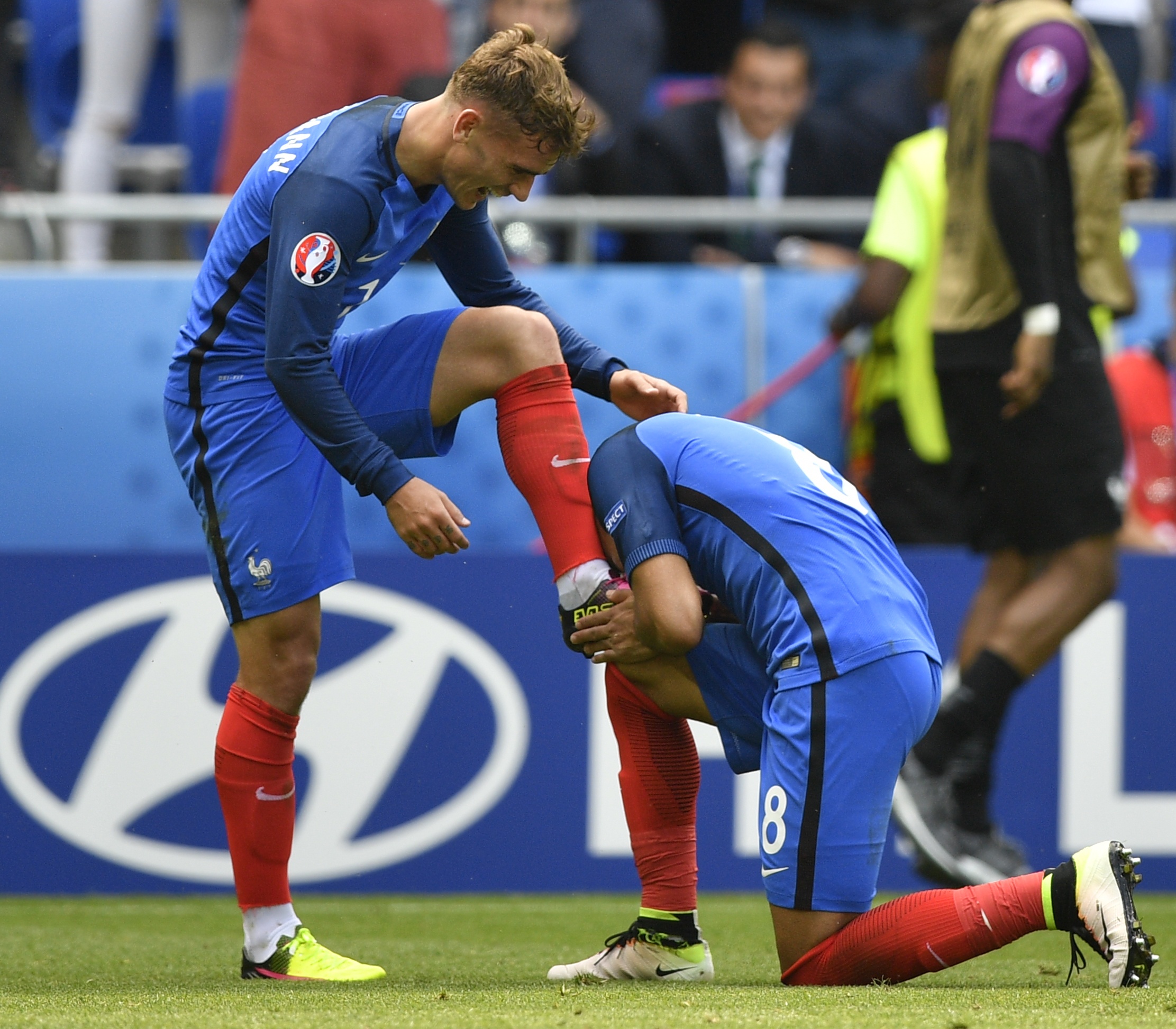 Muon kieu nu hon tai Euro 2016 anh 18