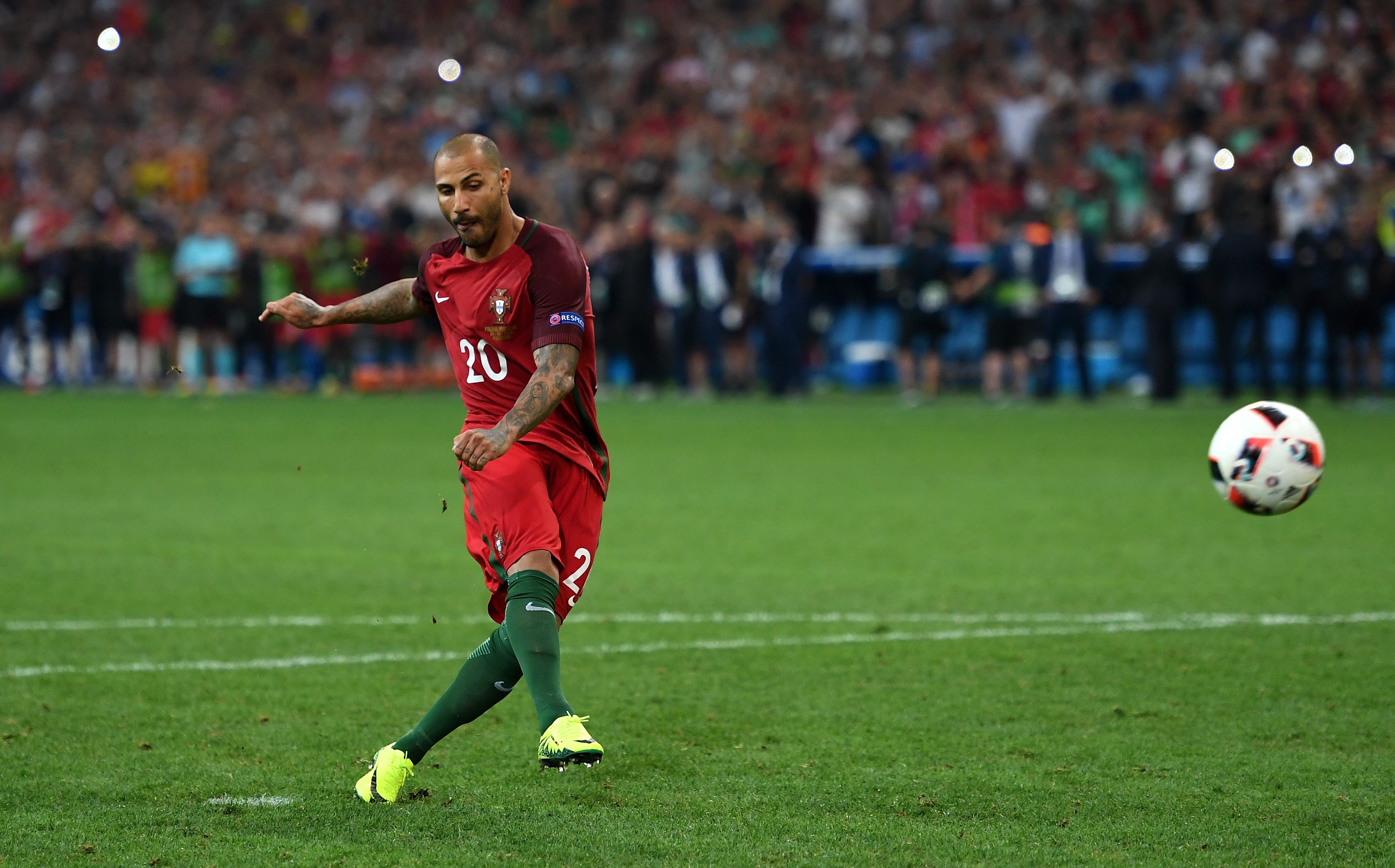 Ronaldo va dong doi vo oa anh 1