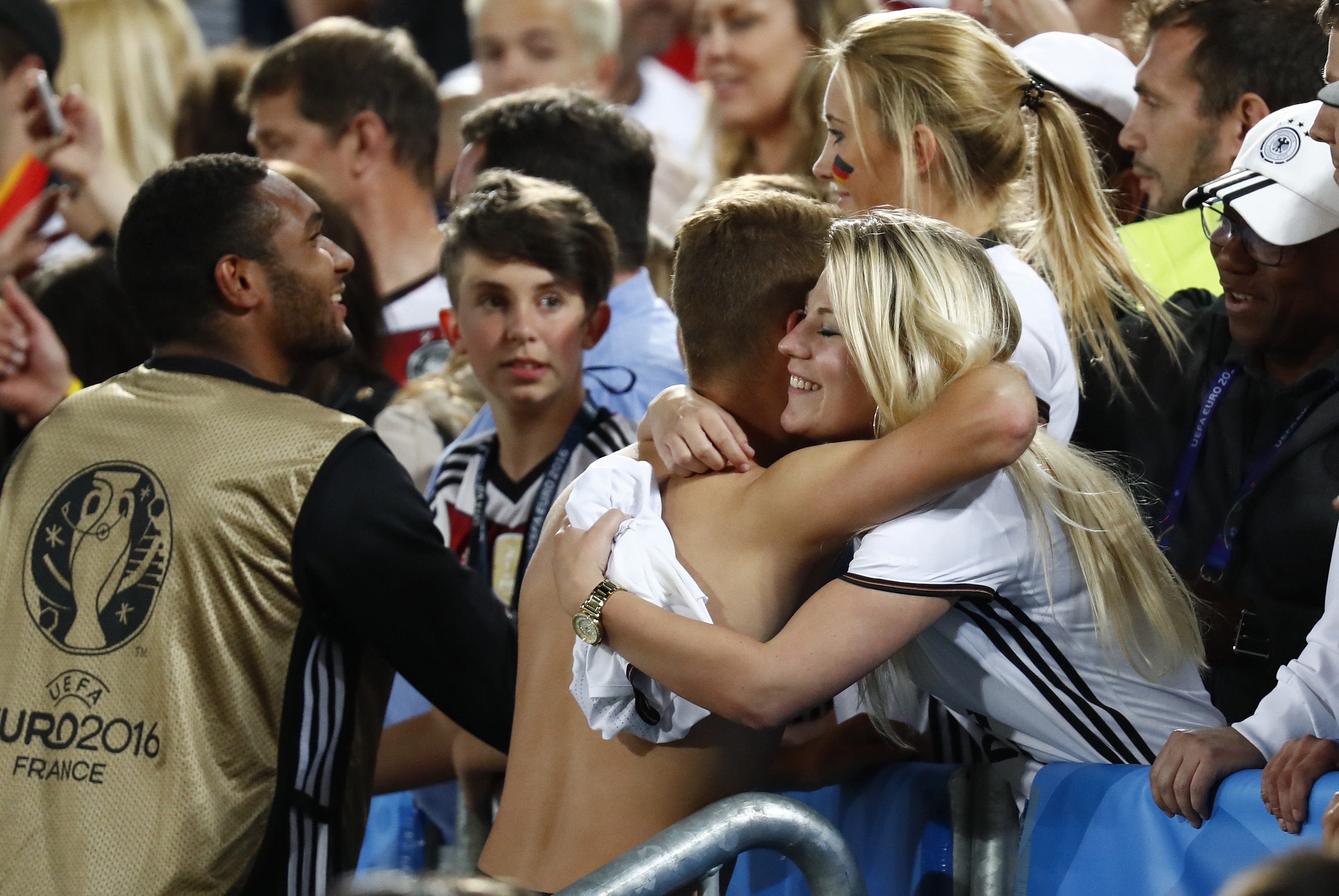 Duc vo oa sau chien thang lich su anh 9