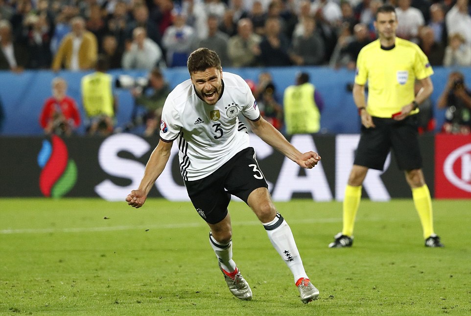 Đức vỡ òa sau chiến thắng lịch sử ảnh 2 Duc vo oa sau chien thang lich su anh 2