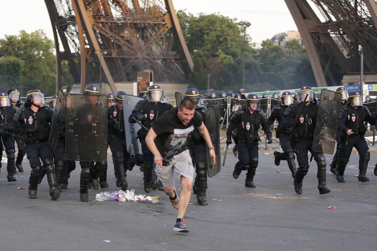 Bạo loạn tại Paris ảnh 13 Bao loan tai Paris anh 13