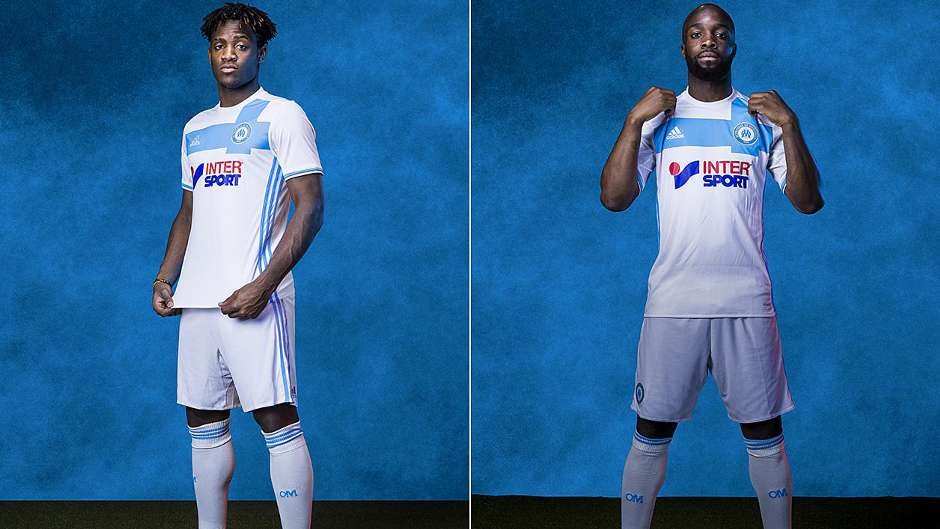 Áo đấu mới ảnh 21 Ao dau moi anh 21