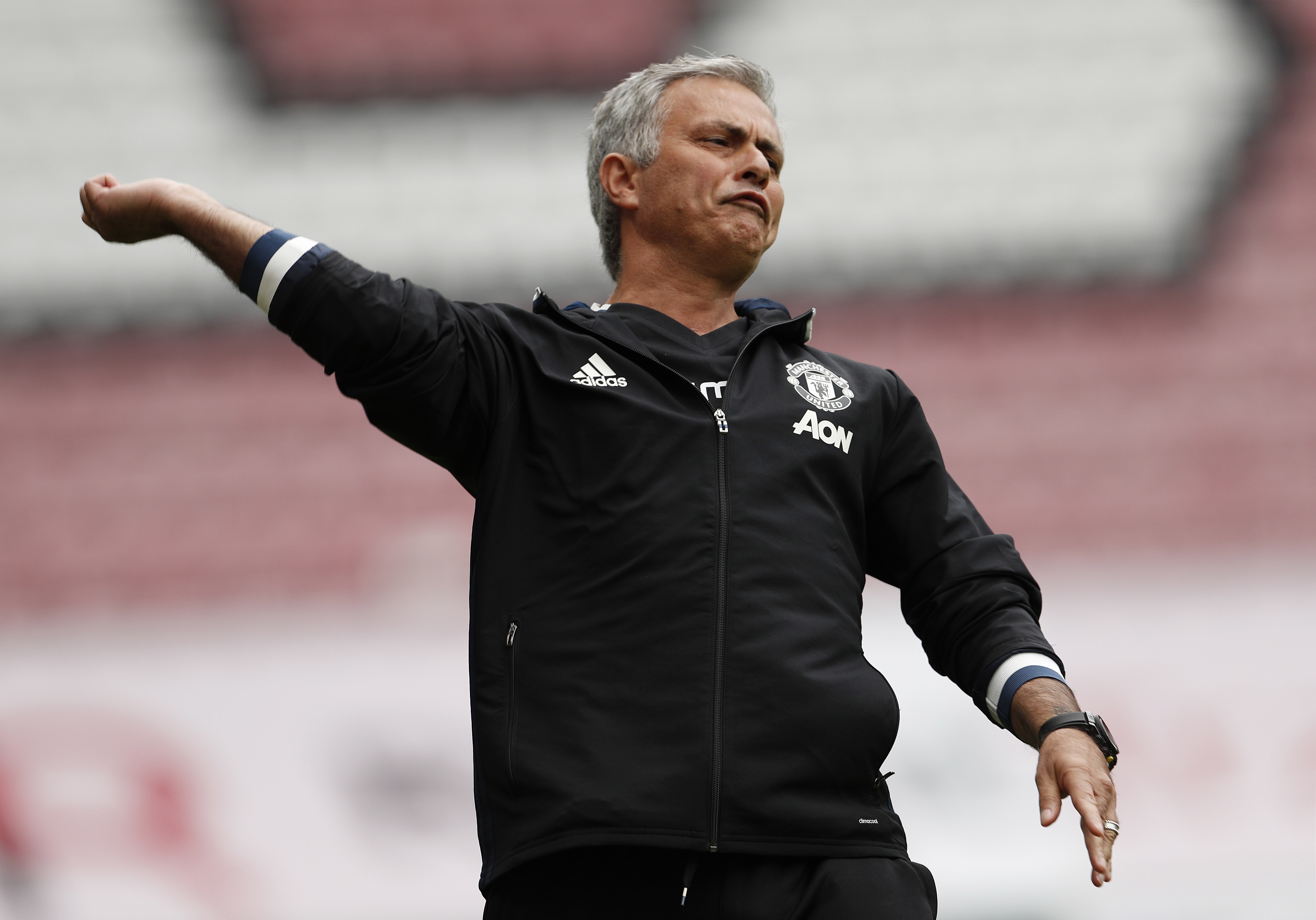 Mourinho ra mat MU anh 8