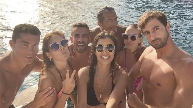 Ronaldo sắm vai thuyền trưởng ảnh 5 Ronaldo sam vai thuyen truong anh 5