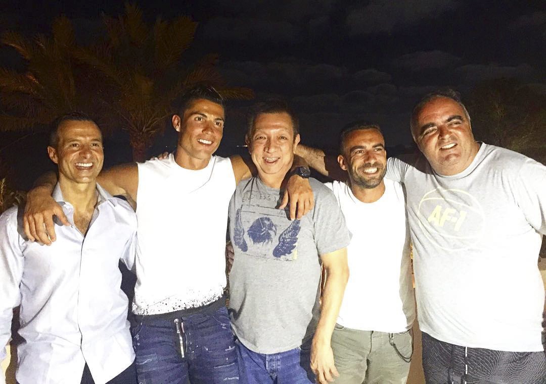 Ronaldo sắm vai thuyền trưởng ảnh 6 Ronaldo sam vai thuyen truong anh 6