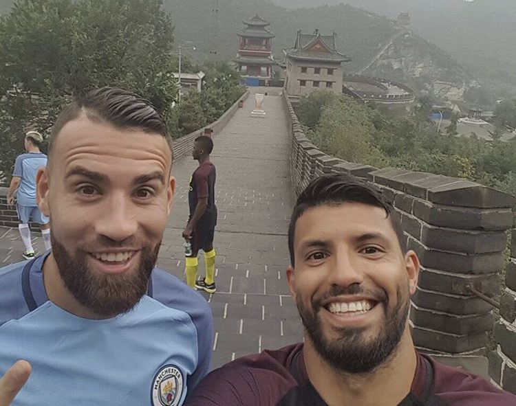 Messi trinh lang kieu toc moi anh 8