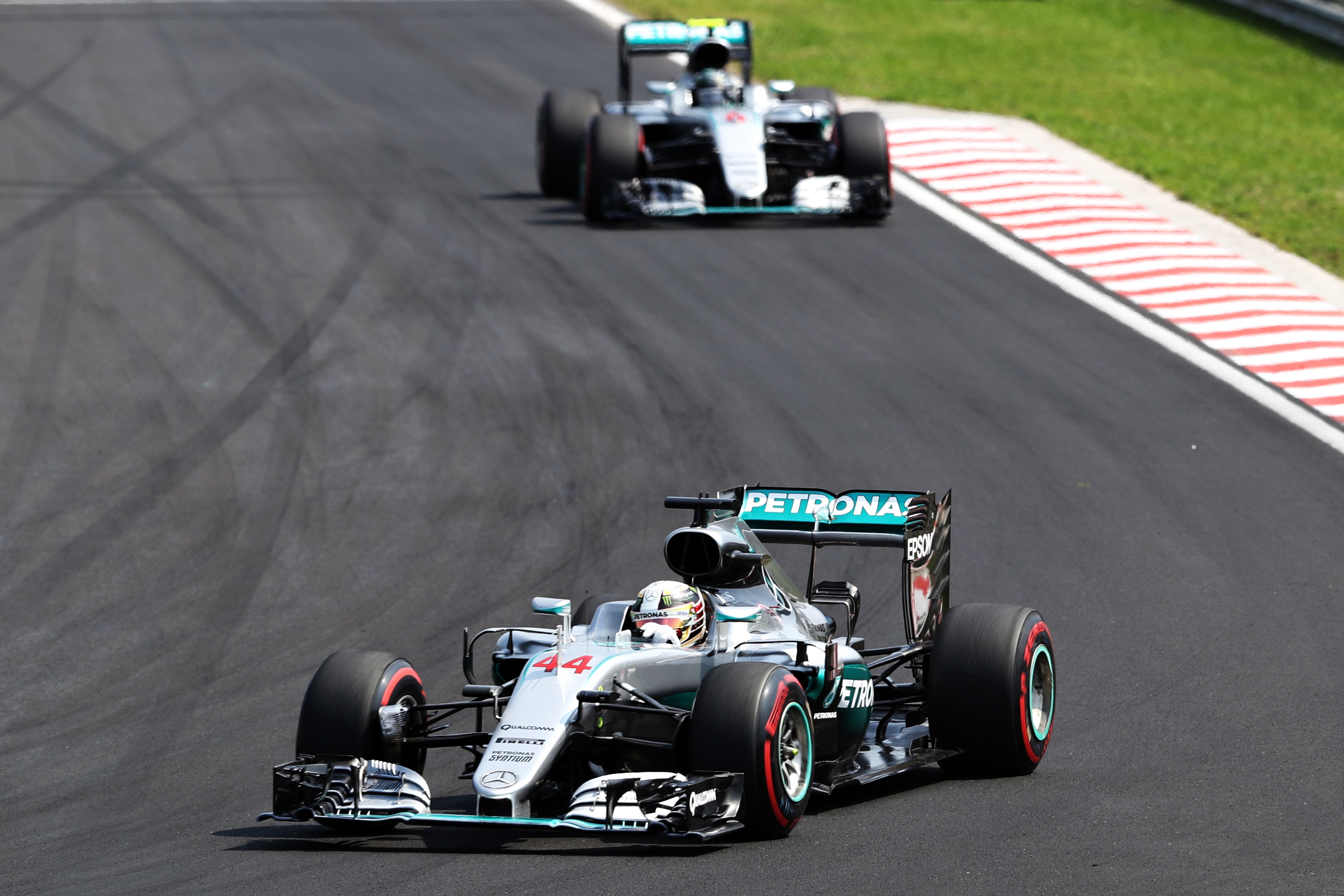 Hamilton vượt Rosberg trên BXH tổng ảnh 5 Hamilton vuot Rosberg tren BXH tong anh 5
