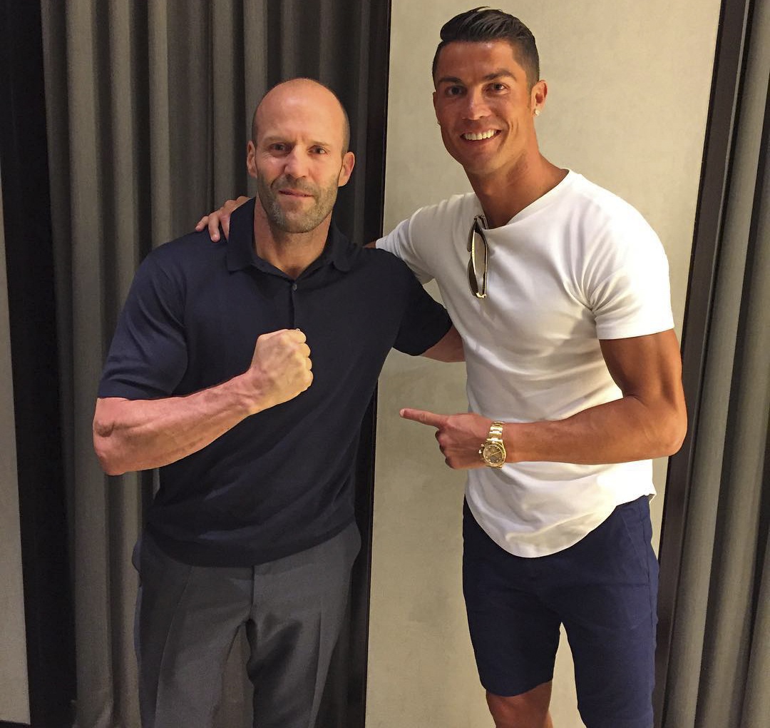 Ronaldo gặp gỡ người vận chuyển ảnh 1 Ronaldo gap go nguoi van chuyen anh 1