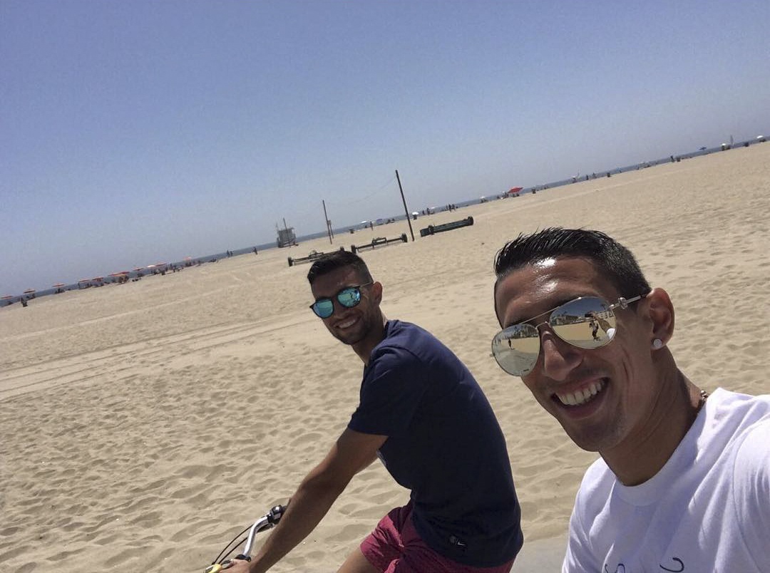 Ronaldo gặp gỡ người vận chuyển ảnh 13 Ronaldo gap go nguoi van chuyen anh 13