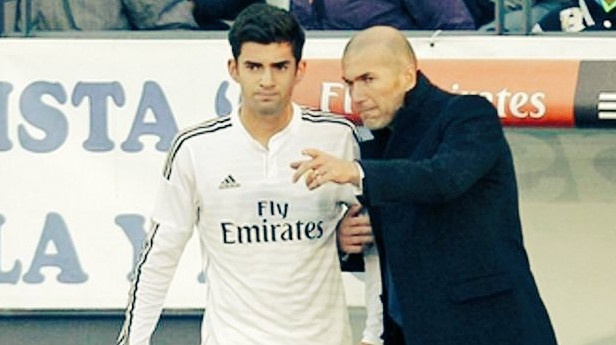 Real Madrid vs PSG (1-3): Zidane trao co hoi cho con trai hinh anh