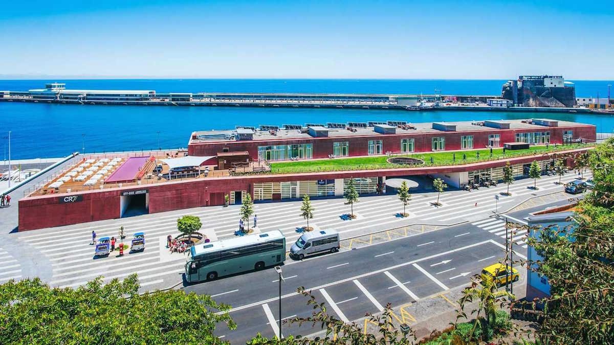 Qua đêm ở khách sạn của Ronaldo ảnh 10 Qua dem o khach san cua Ronaldo anh 10