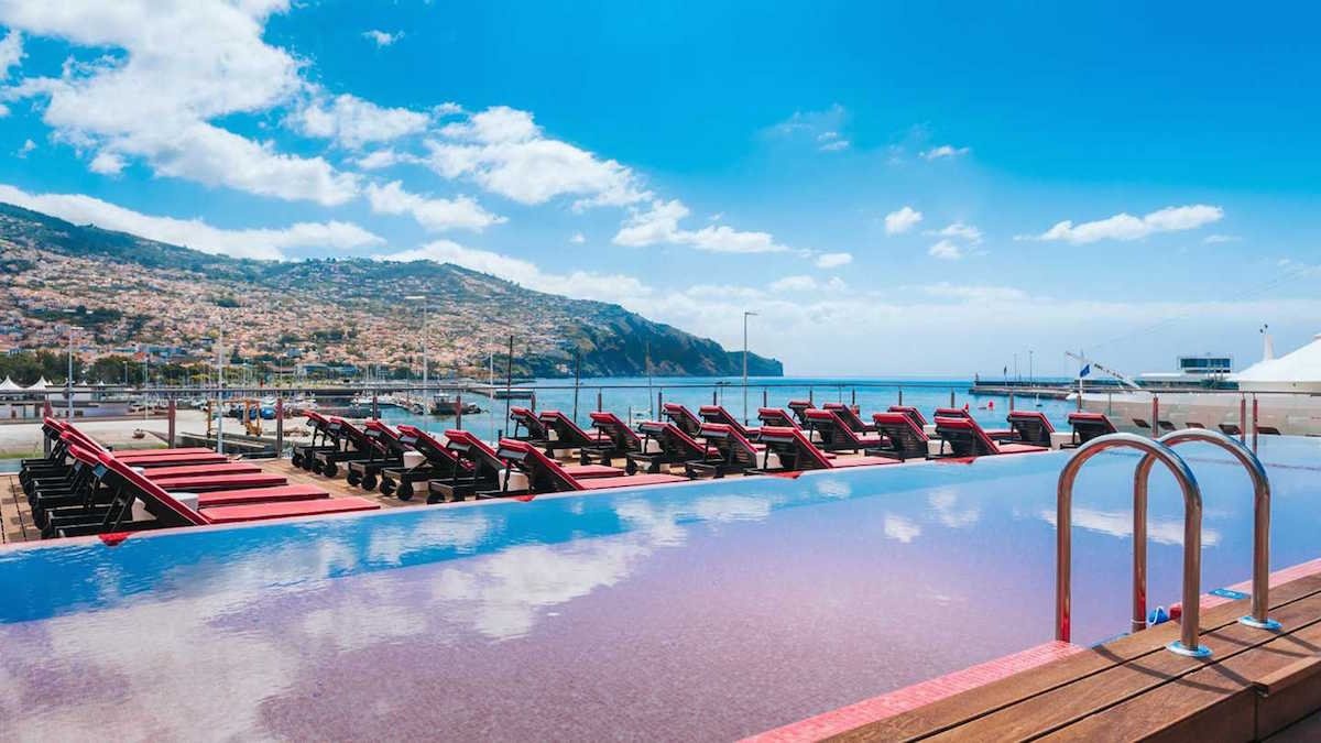 Qua đêm ở khách sạn của Ronaldo ảnh 11 Qua dem o khach san cua Ronaldo anh 11