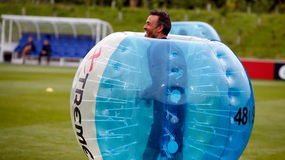 Messi va dan sao Barca huc nhau anh 5