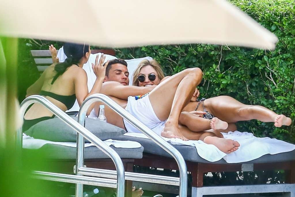 Ronaldo ôm hôn người tình mới ảnh 15 Ronaldo om hon nguoi tinh moi anh 15