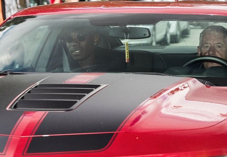 Chuyen nhuong 8/8: Pogba co mat o Manchester hinh anh