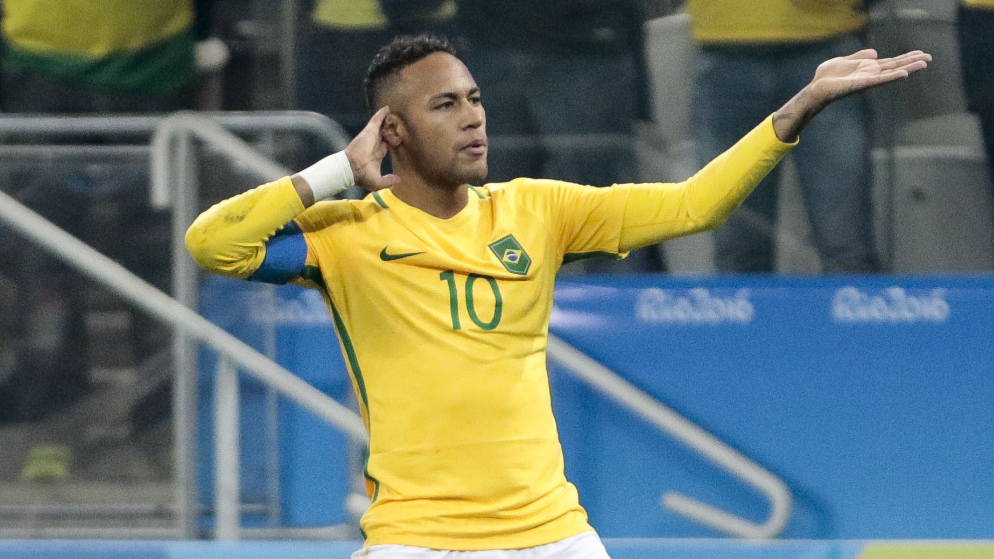 Neymar sut phat dang cap, Brazil gianh ve vao ban ket hinh anh