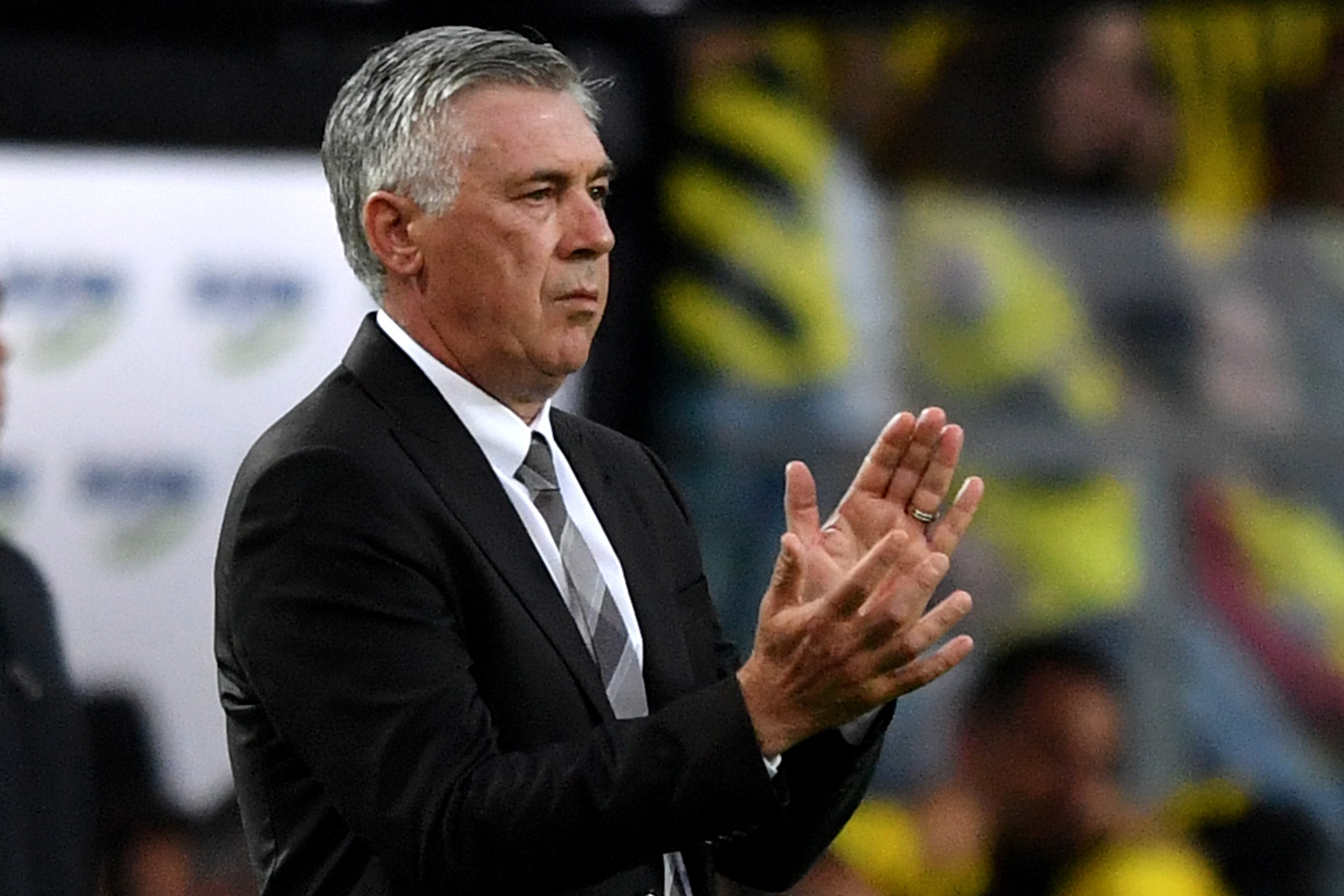Ancelotti giành chiếc cúp đầu tiên ảnh 2 Ancelotti gianh chiec cup dau tien anh 2