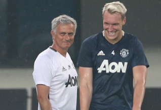 Chuyen nhuong 24/8: Mourinho thang thung tu choi Arsenal hinh anh