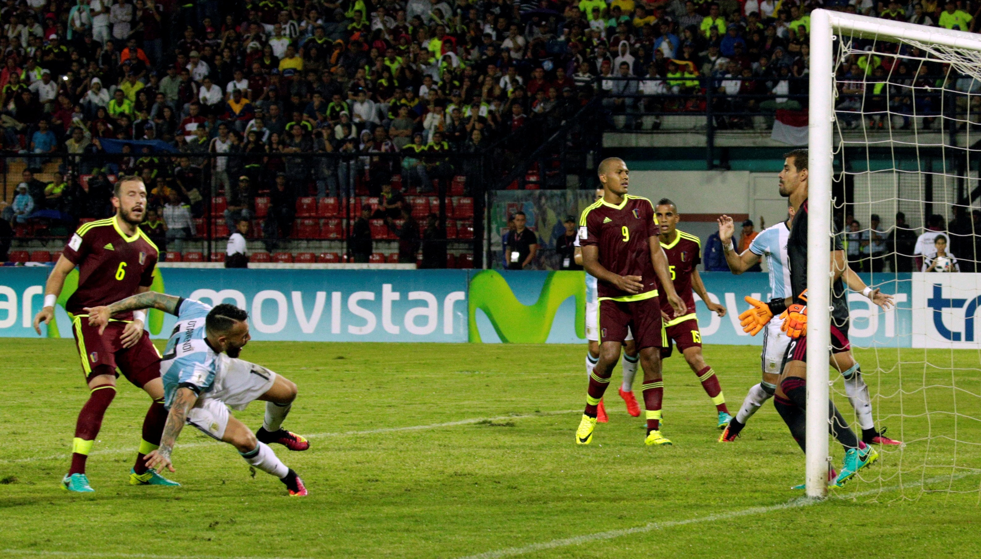 Argentina may man hoa doi cuoi bang anh 6