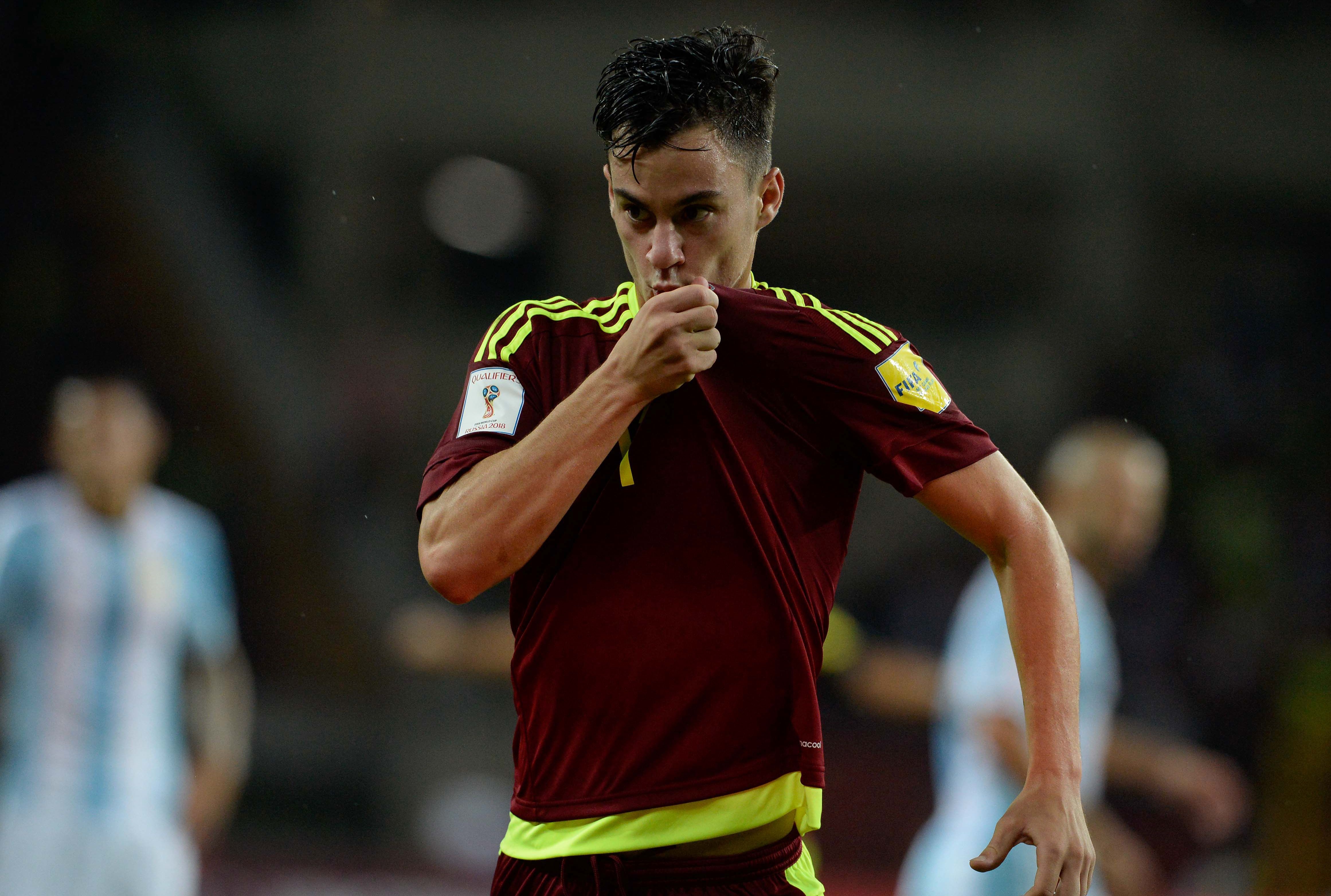 Argentina may mắn hòa đội cuối bảng ảnh 4 Argentina may man hoa doi cuoi bang anh 4