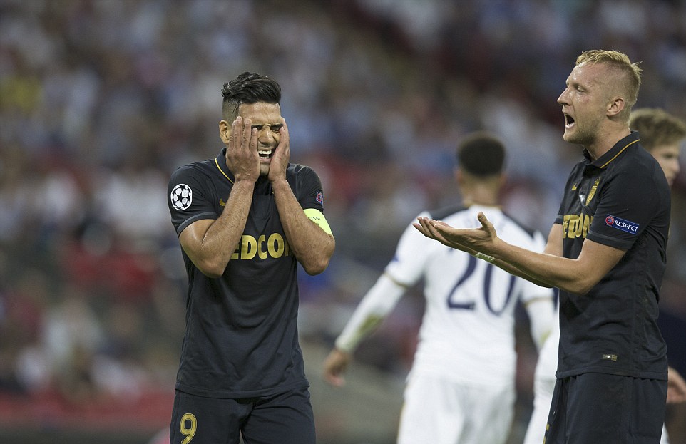 Tottenham bại trận trong ngày lập kỷ lục ảnh 13 Tottenham bai tran trong ngay lap ky luc anh 13