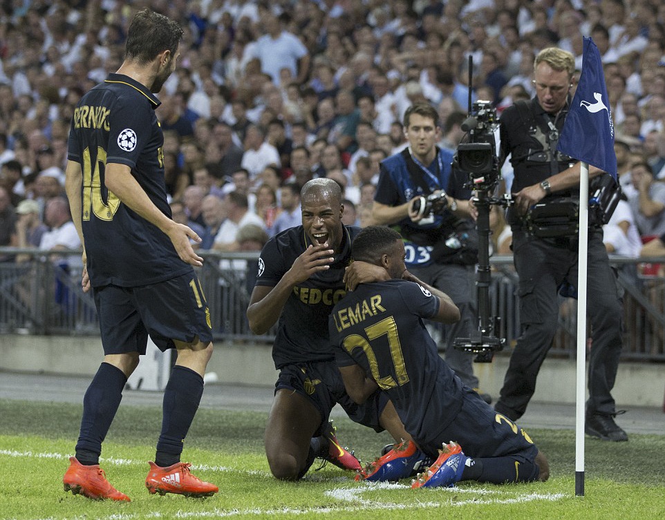 Tottenham bại trận trong ngày lập kỷ lục ảnh 5 Tottenham bai tran trong ngay lap ky luc anh 5