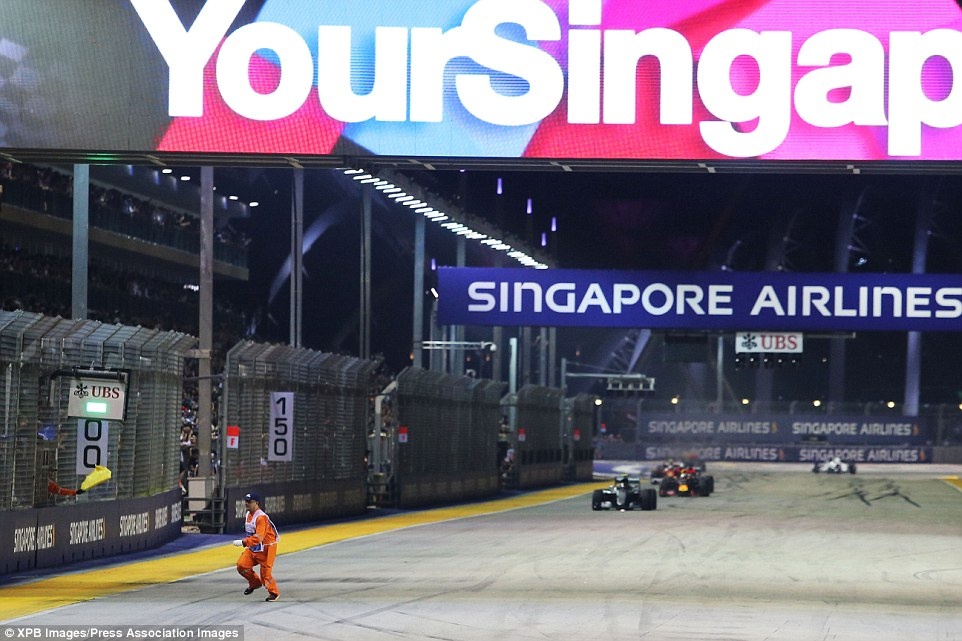 Rosberg đăng quang Singapore GP ảnh 11 Rosberg dang quang Singapore GP anh 11
