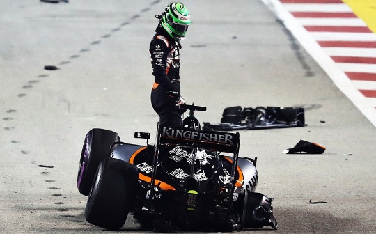 Rosberg dang quang, Hulkenberg dinh tai nan nat xe hinh anh