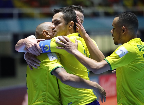 'Vua futsal' Falcao lap ky luc anh 4