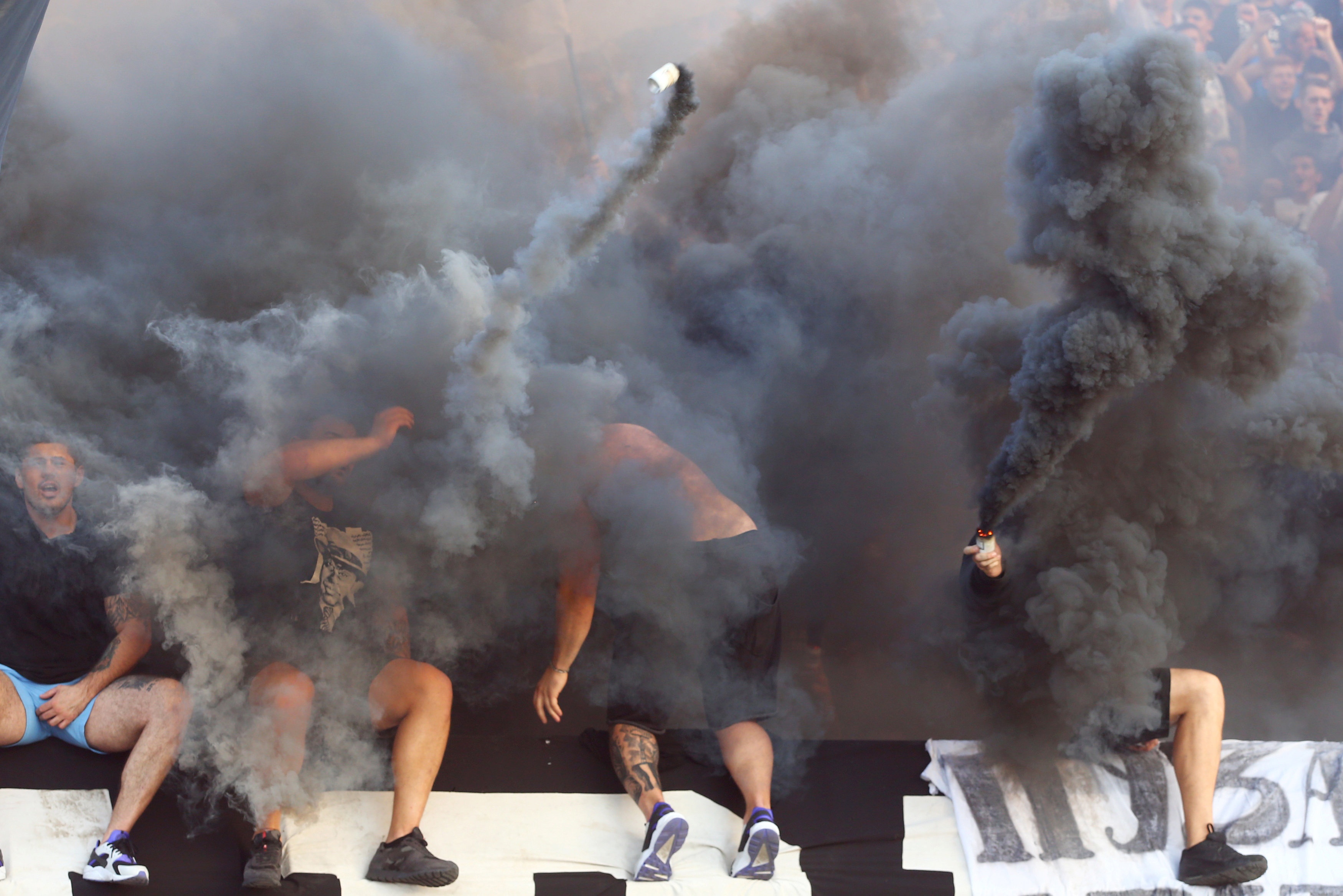 tran derby Serbia anh 5