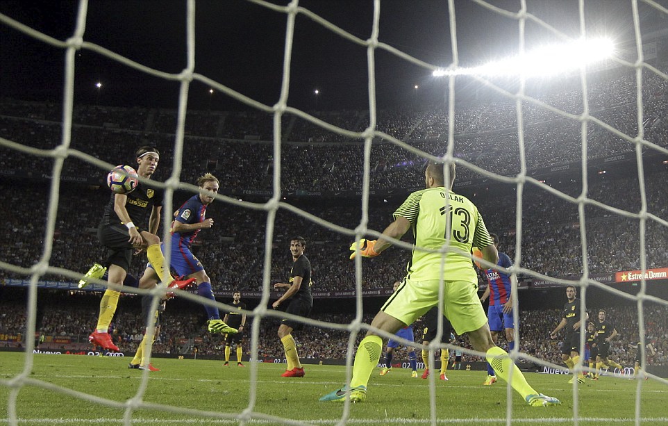 Messi chan thuong anh 4