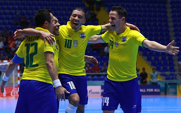 Tuyen Iran tri an 'Vua futsal' Falcao anh 7