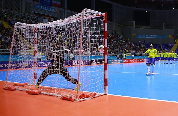 Tuyen Iran tri an 'Vua futsal' Falcao anh 11