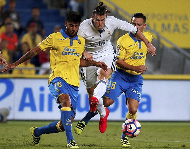 Ronaldo phản ứng khi bị thay ra ảnh 7 Ronaldo phan ung khi bi thay ra anh 7