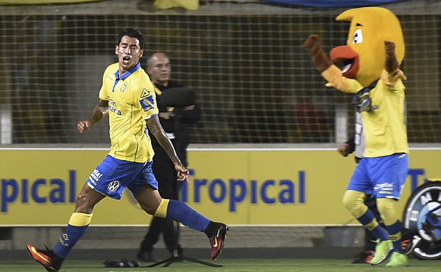 Ronaldo phản ứng khi bị thay ra ảnh 11 Ronaldo phan ung khi bi thay ra anh 11