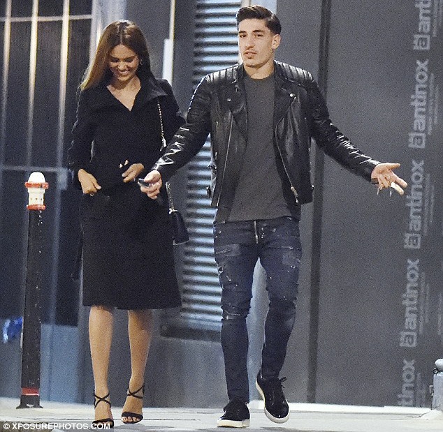 Sao Arsenal hen ho cuu hoa hau anh 3