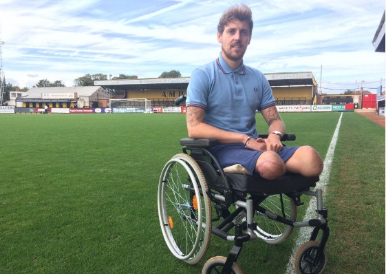 Messi, Rooney gay quy ung ho dong nghiep mat doi chan hinh anh