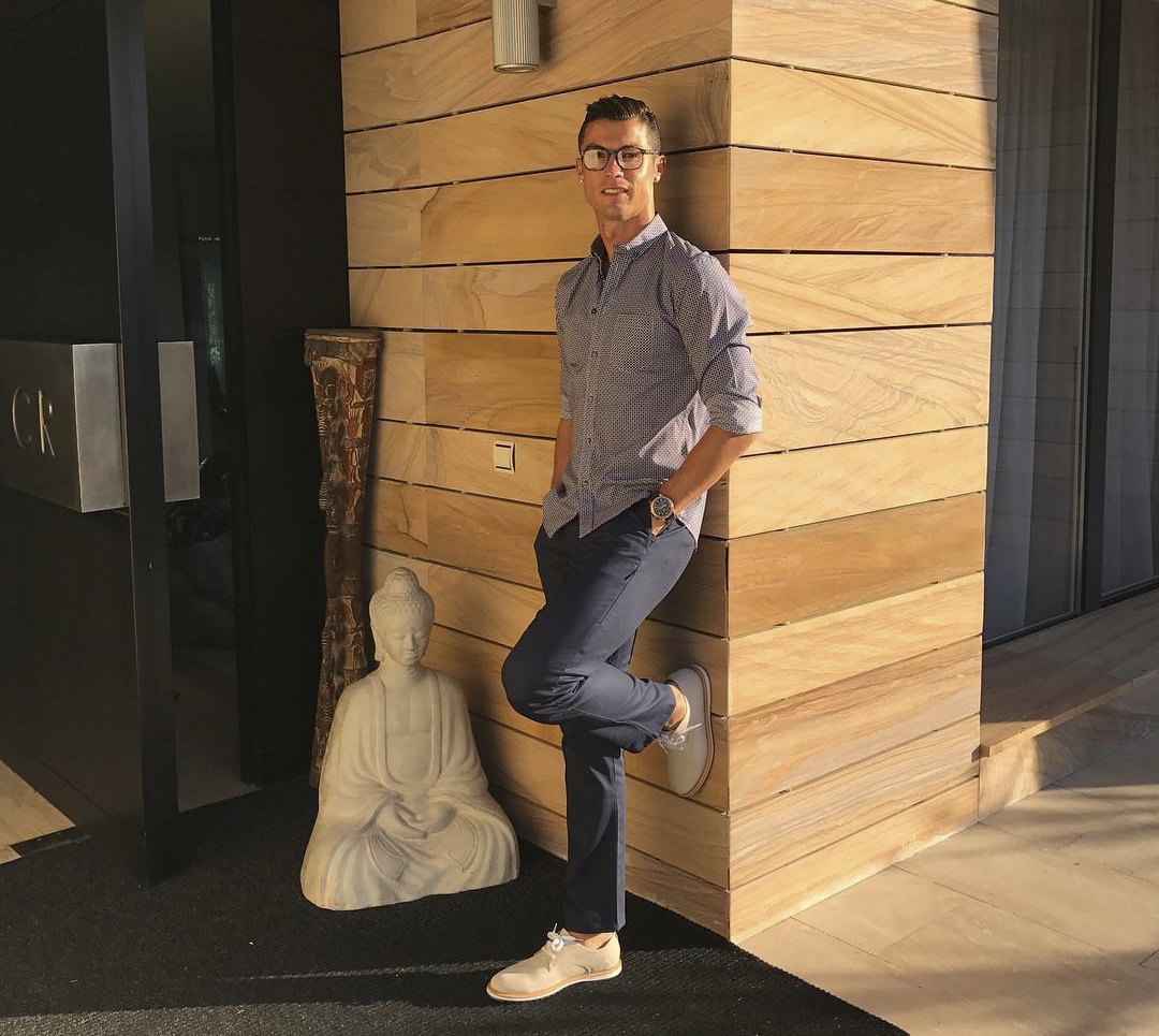 Ronaldo va dong doi gong minh chup anh anh 4