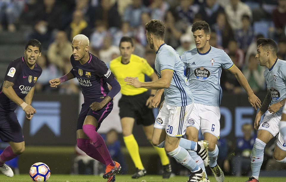 Barca thua 3-4 anh 1