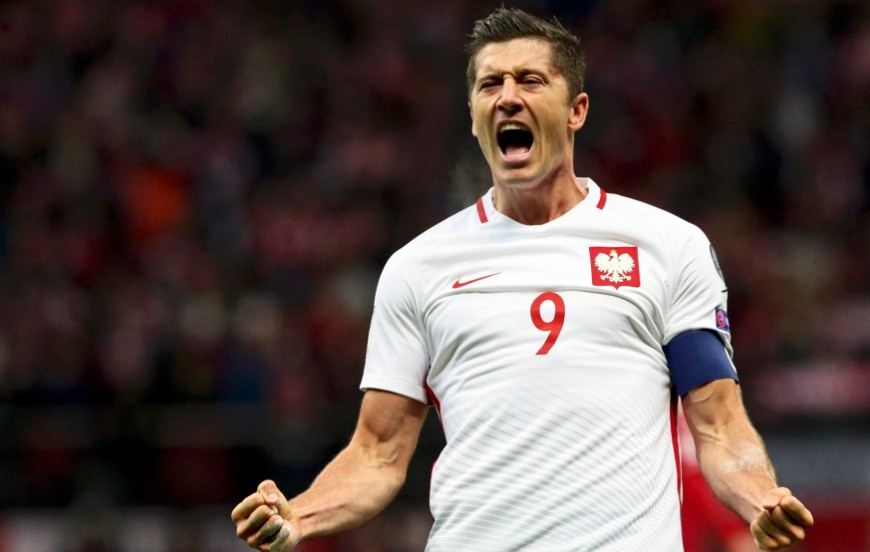 Lewandowski lap hat-trick giup Ba Lan ha Dan Mach 3-2 hinh anh