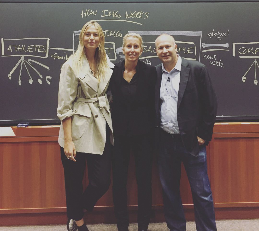 Sharapova sánh vai Tiger Woods ảnh 5 Sharapova sanh vai Tiger Woods anh 5