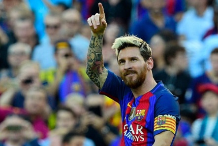 Messi lap cu dup, Barcelona thang kich tinh Valencia hinh anh