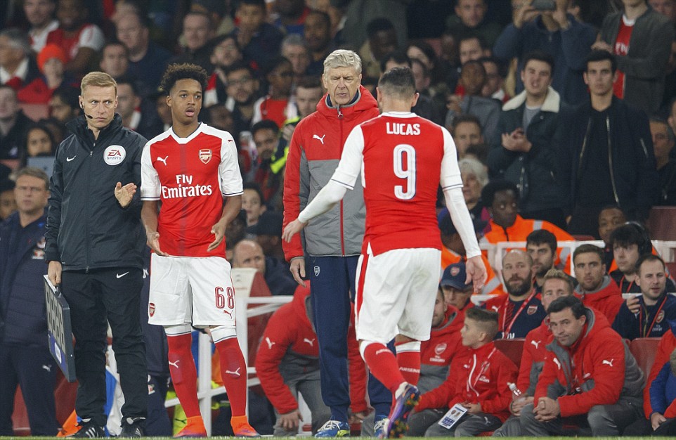 Chien thang khong tron ven cua Arsenal anh 7