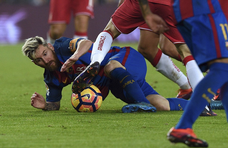 Barca thắng tối thiểu đội cuối bảng ảnh 10 Barca thang toi thieu doi cuoi bang anh 10