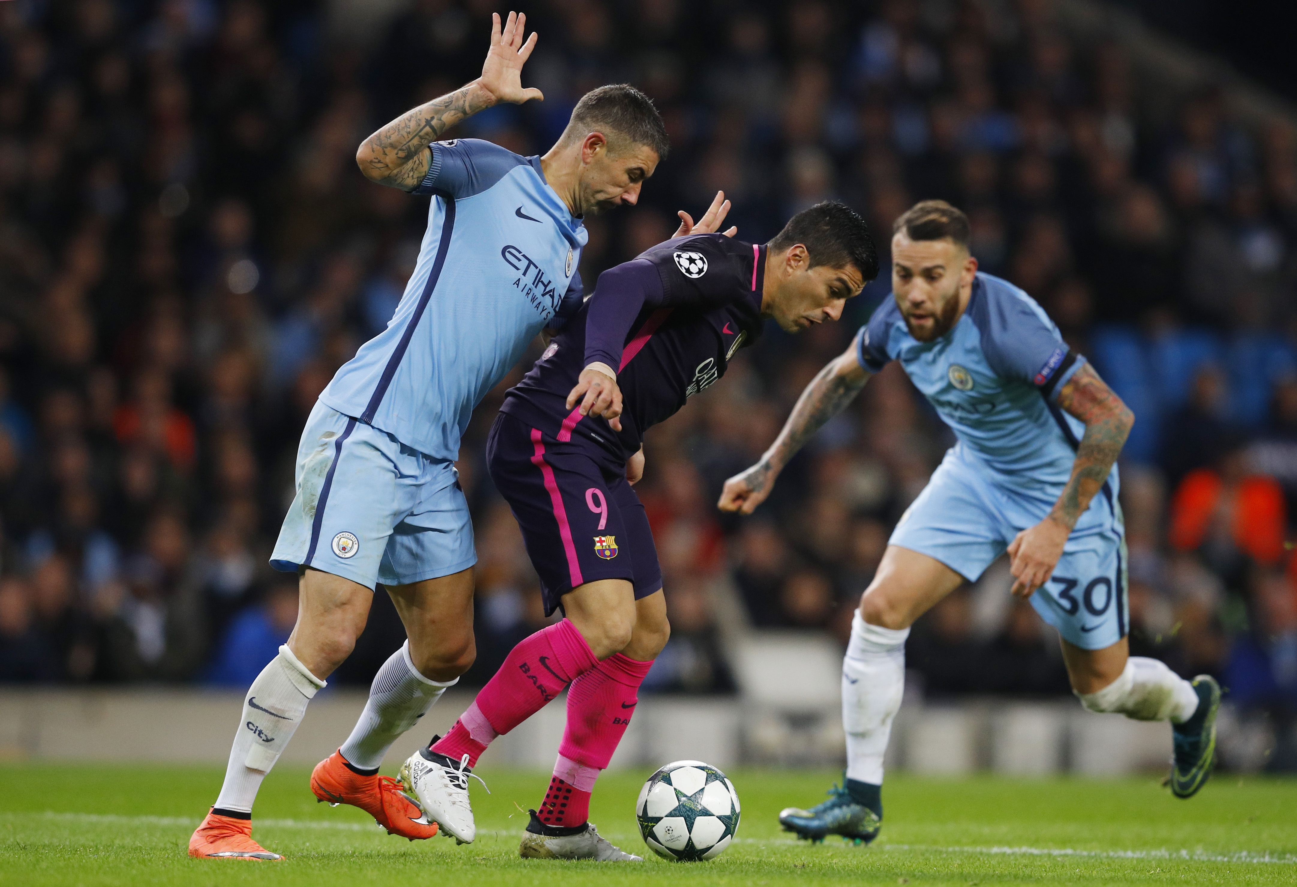 Barca van thua nguoc 1-3 Man City anh 2