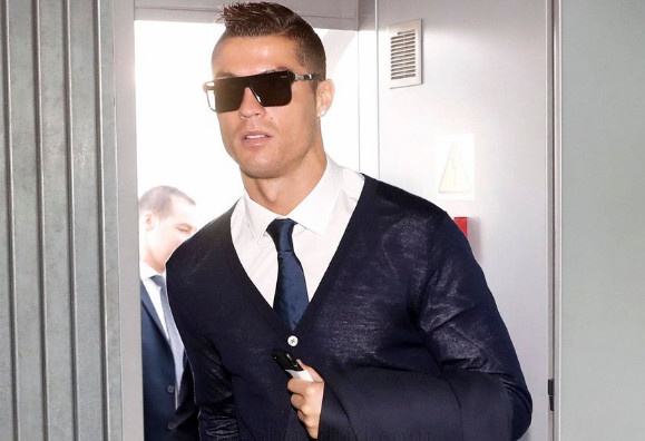 Real do bo Ba Lan, chuan bi cho tran cau khong CDV hinh anh