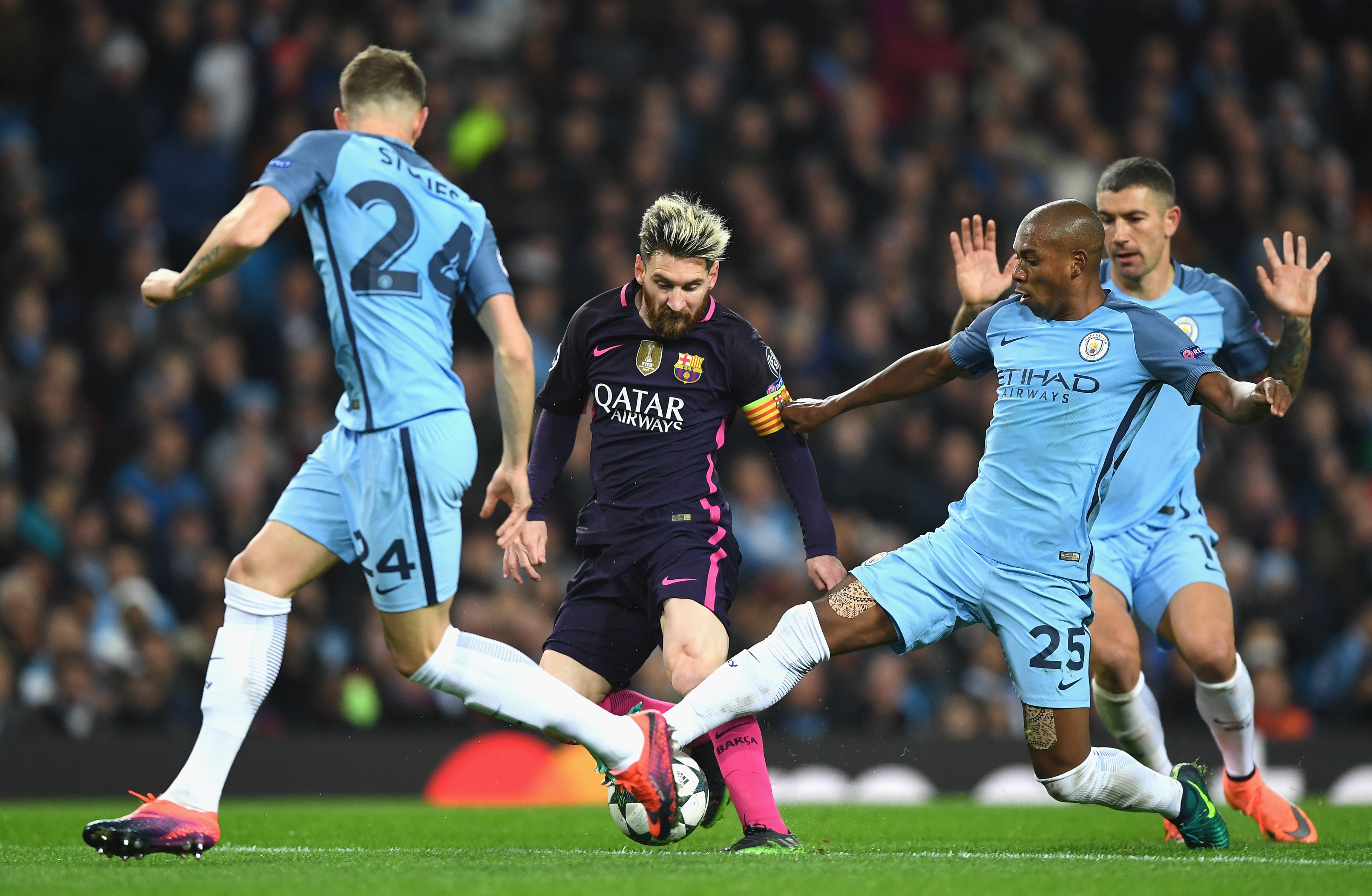 Barca van thua nguoc 1-3 Man City anh 6